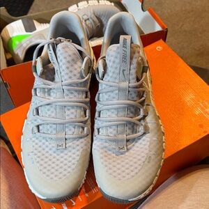 Nike Air Force Light Gray Sneakers